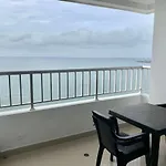 Apartamento en Bocagrande frente al mar
