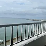 Apartamento en Bocagrande frente al mar